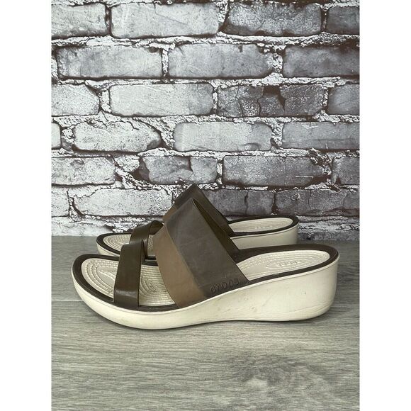 CROCS CIABATTA  200031 COLORBLOCK BROWN TAN SLIP ON WEDGE SANDALS WOMEN Sz 9M - Picture 1 of 16